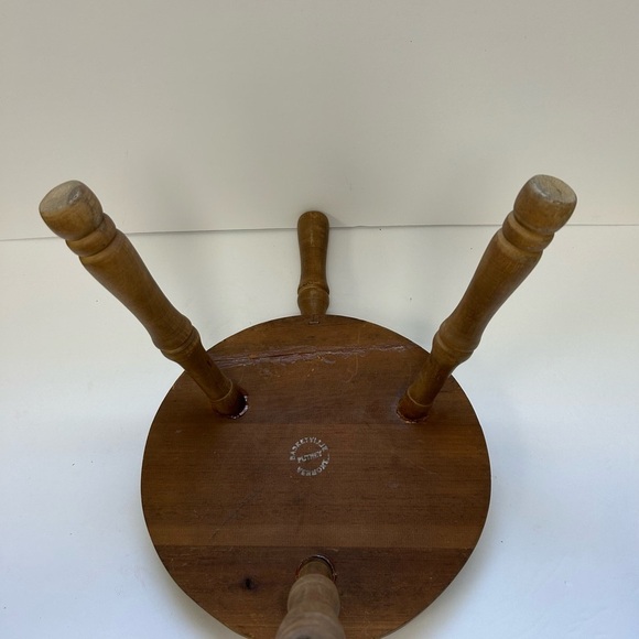 Vintage 3-Legged Wooden Milking Stool with Handle Made in Vermont - - Picture 4 of 6